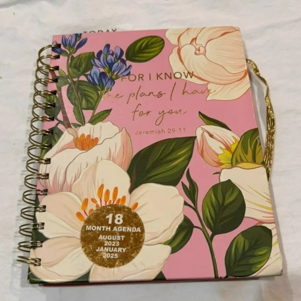 Votum Large Hardcover Journal Planner 18 Month Agenda Aug 2023–Jan 2025